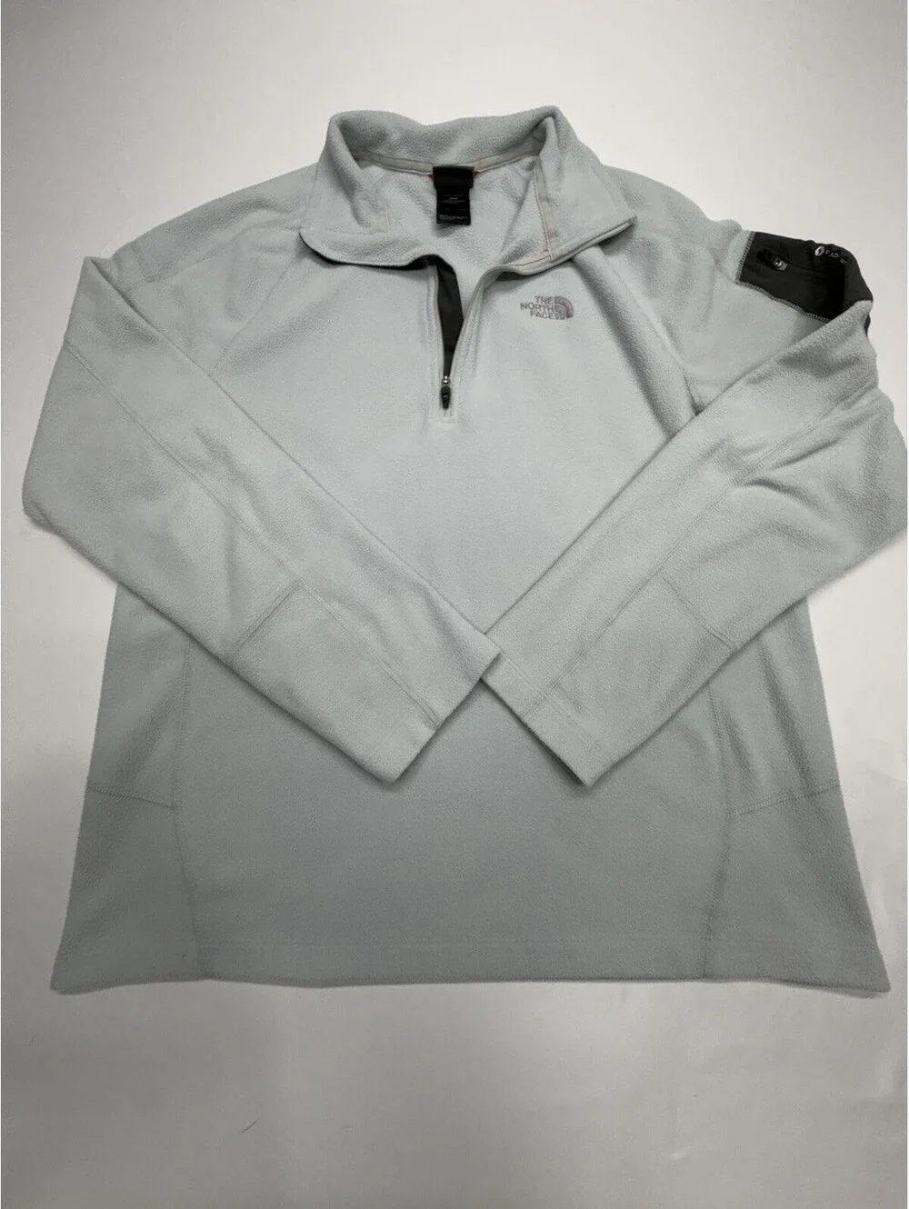 The North Face FlashDry 1/4 Zip Grey Pullover Jacket - Mens Medium
